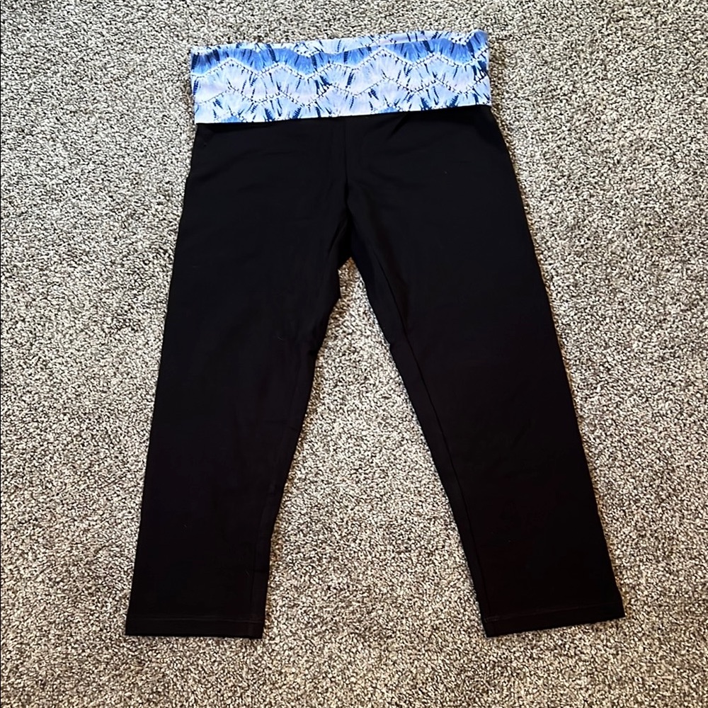 NWT, Black and Blue Patterned Leggings